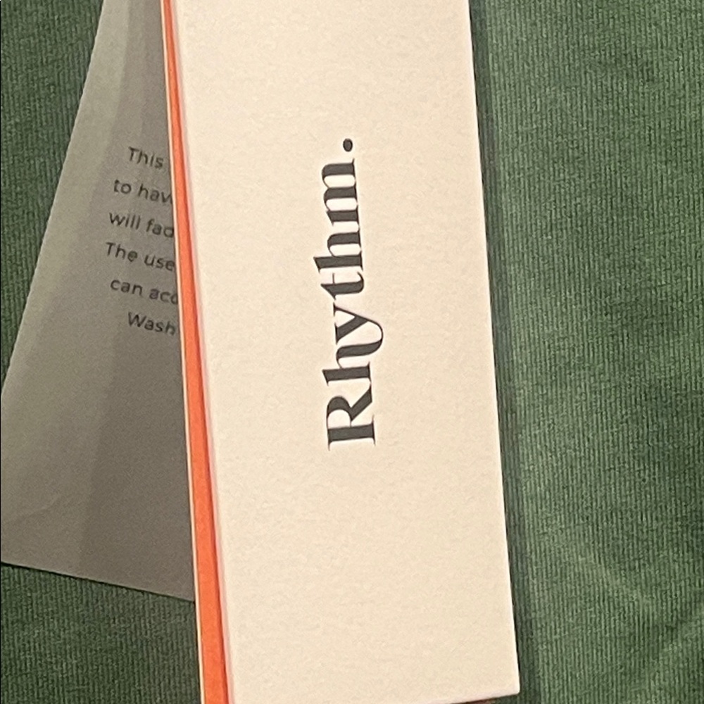 NWT-Rhythm. Green and White Tie-Dye Men's Tee - Picture 3 of 10